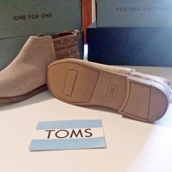 NIB Toms Deia Suede Ankle Boots Youth Size 5.5 MSRP $70 - Picture 10 of 13
